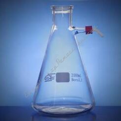 Kolba próżniowa z króćcem PP - 250 ml